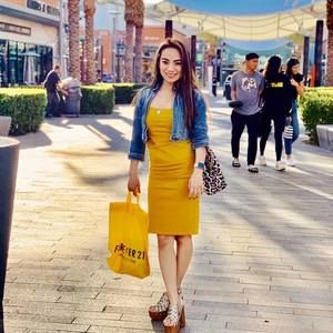 Meet your Posher, Krizelle